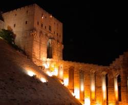 أنباء عن انهيار جزء من سور قلعة حلب الأثرية