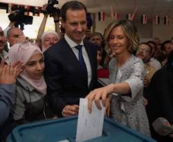 أسماء الأخرس.. هل هي رئيس سوريا الفعلي؟!