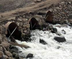 ريف حمص الشمالي.. مطالب بنقل مياه العاصي إلى أقنية للري، وفكرة لشاب تحتاج جهةً للتبني