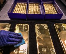 الإمارات وجهة تدفق الذهب الروسي الرئيسية منذ فرض عقوبات على موسكو