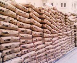 وهل الاسمنت علبة سجائر حتى يتم تهريبه من لبنان..؟!