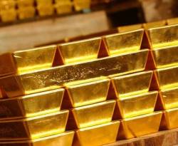 عالمياً: الذهب ينخفض مع تعافي الدولار من أدنى مستوى في 3 سنوات