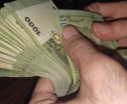 أدنى سعر لليرة السورية مقابل الدولار منذ أكثر من 14 شهراً