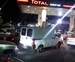 بعيد إلغاء إضراب الهيئات الاقتصادية.. محطات الوقود في لبنان تبدأ إضراباً مفتوحاً