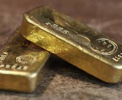عالمياً: الذهب يتراجع بعد تحقيق أكبر مكسب في أيار بفعل ارتفاع الدولار