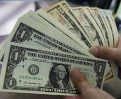 المركزي يُحفّز أسواق العملة، والدولار يقارب الـ 600 ليرة في بعض المناطق السورية