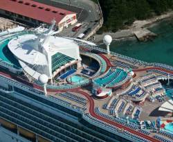 أكبر سفينة نقل ركاب في العالم تبحر للمرة الأولى من فرنسا