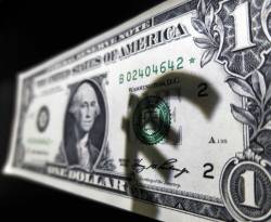 عالمياً.. الدولار قرب أعلى مستوى في أسبوعين بعد تجدد الآمال برفع الفائدة