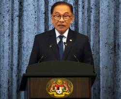 رئيس وزراء ماليزيا: لن نعترف بالعقوبات الأحادية على داعمي حماس
