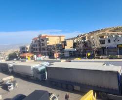 قرار المناقلة على الحدود.. بين اعتراض التجار، وردود مؤيدين