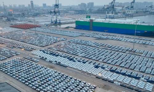 كيف تؤثر الحرب في الشرق الأوسط على صادرات السيارات الصينية والهندية؟