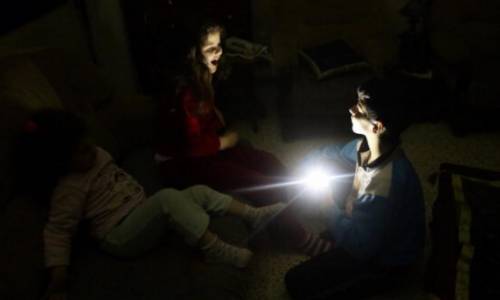 مناطق في ريف دمشق بلا كهرباء منذ أيام