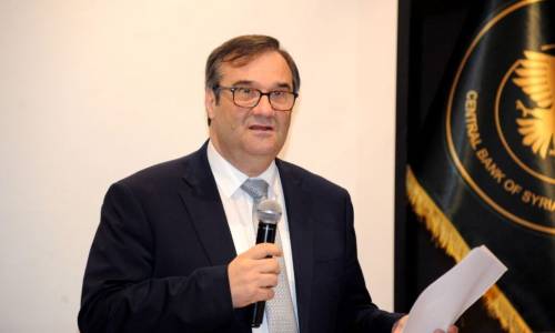 جدل وتساؤلات على منشور لحاكم المركزي بخصوص شح السيولة في المصارف