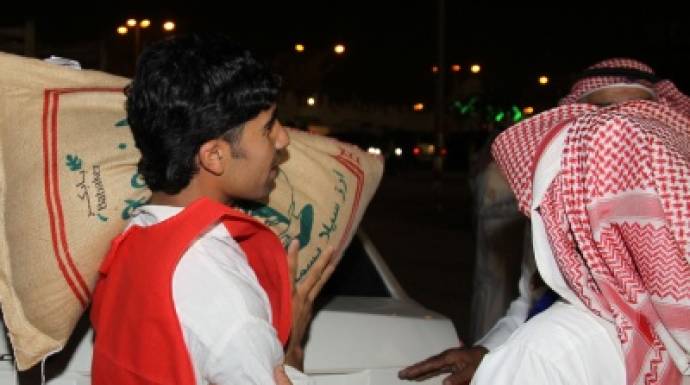 بدء الحملة الشعبية لإغاثة الشعب السوري وتخصيص حساب بنكي لها صحيفة الاقتصادية