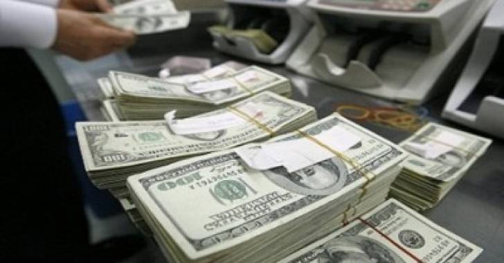 وفقا للمؤشرات العالمية الدولار إلى ارتفاع اقتصاد مال و اعمال